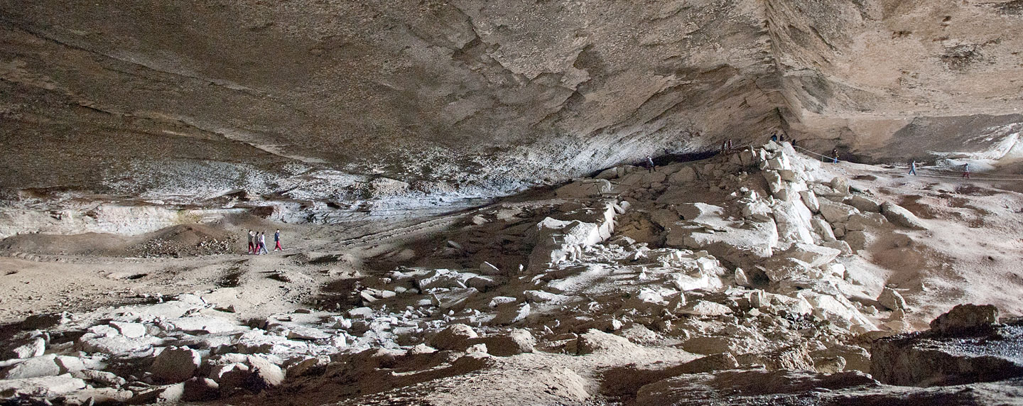 Patagonia Chile @Experiencias Milodon Cave Natural Monument